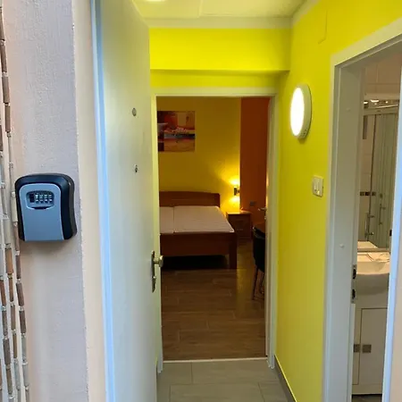 Opatija Central Studio Apartment *