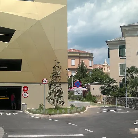 公寓 Opatija Central Studio Apartment *