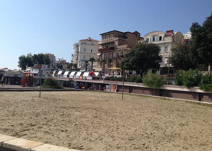 Opatija Central Studio Apartment * Abbázia